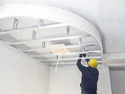Warum das Decke verputzen oft mehr Probleme als Lösungen bringt