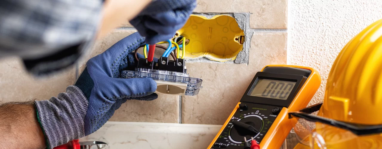 So finden Sie einen zuverlässigen Notfall Elektriker in der Nähe