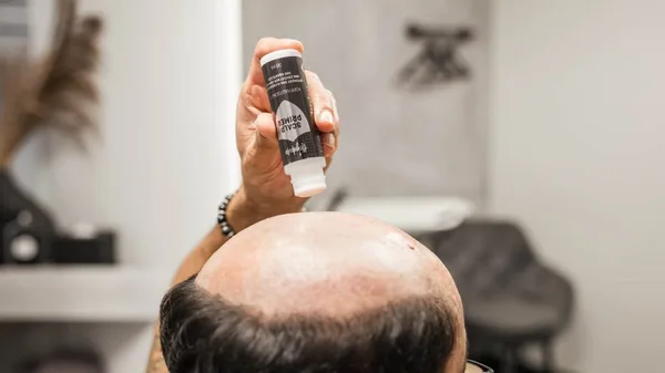 Toupet Perfektion: Erreichen Sie das ideale Haarvolumen
